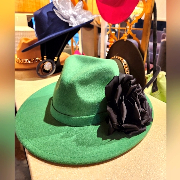Fresh Green Fedora - Felt Construction 👒 Unisex - Picture 4 of 15